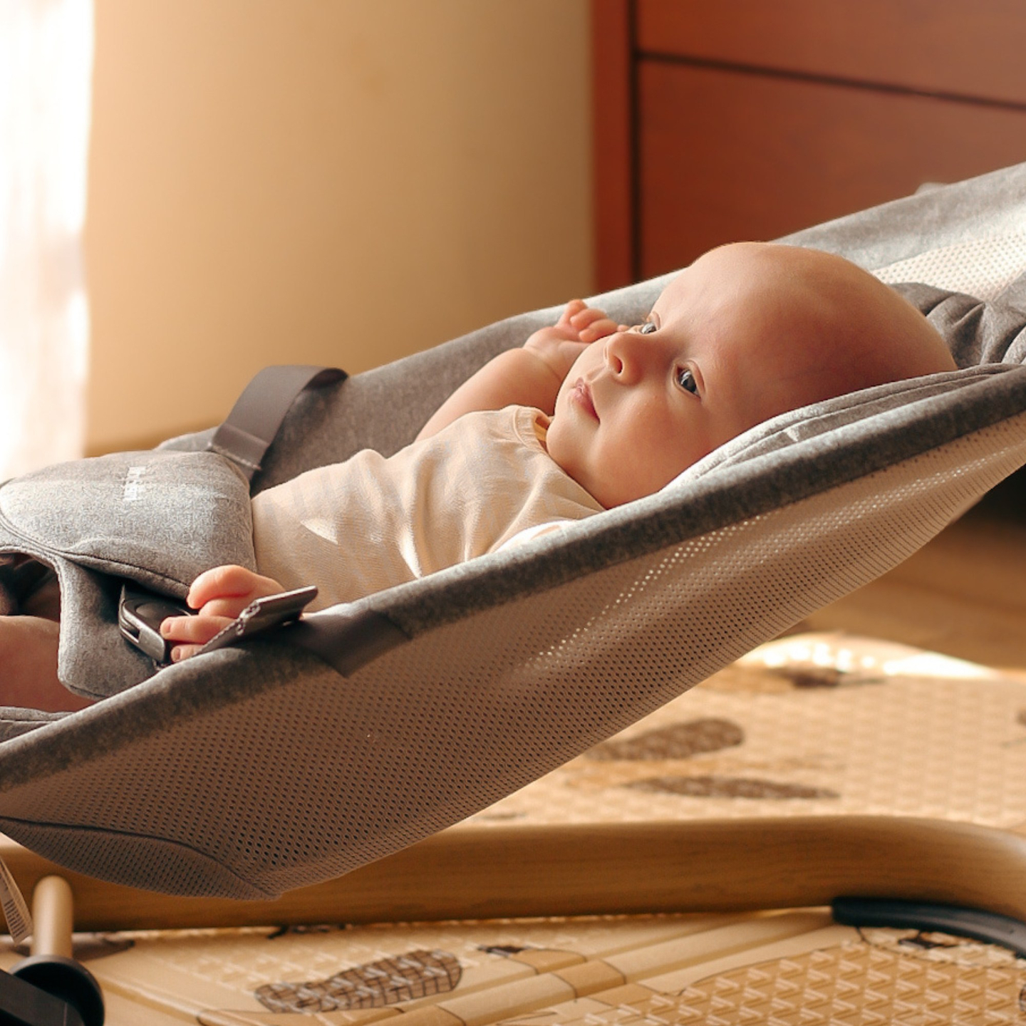 Sedia a dondolo 2 in 1 Moby- Sistema LILY - grigio