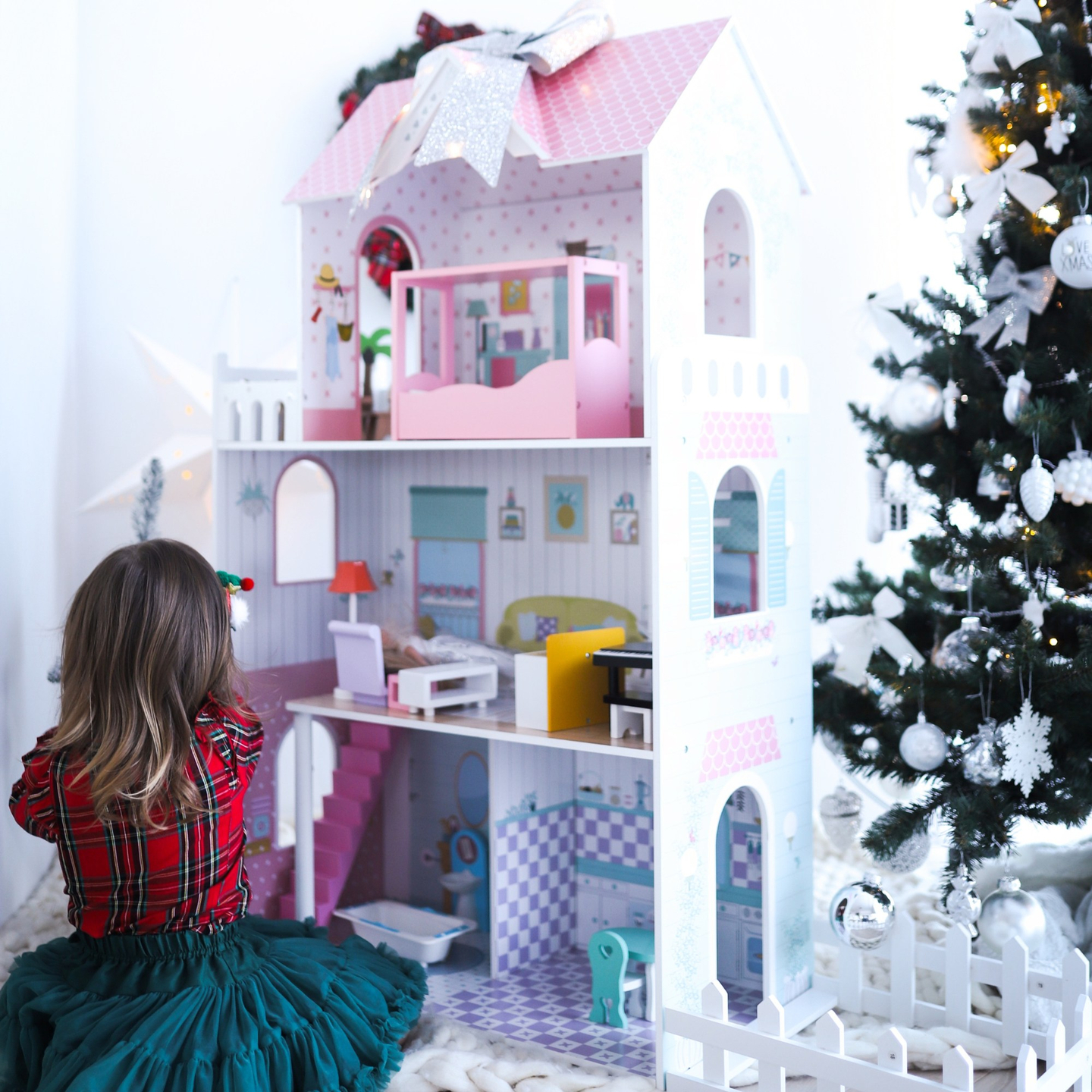 XXL La più grande casa delle bambole in legno - 123 cm - illuminata a LED - terrazza, accessori, giardino