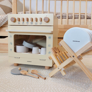 Lavastoviglie in legno con accessori