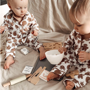 Set di pan di zenzero in legno