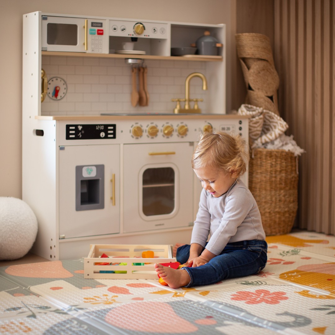 Cucina interattiva XXL in legno con accessori e illuminazione a LED - su due livelli