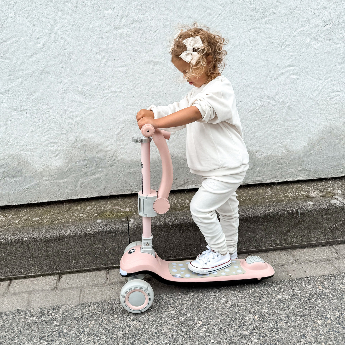 HyperMotion LUMI monopattino di equilibrio 3 in 1 - pedana illuminata e ruote a LED, colore rosa