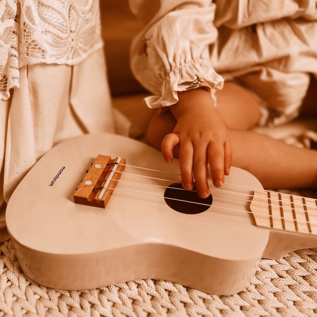 Chitarra di legno per bambini - ukulele - colore rosa