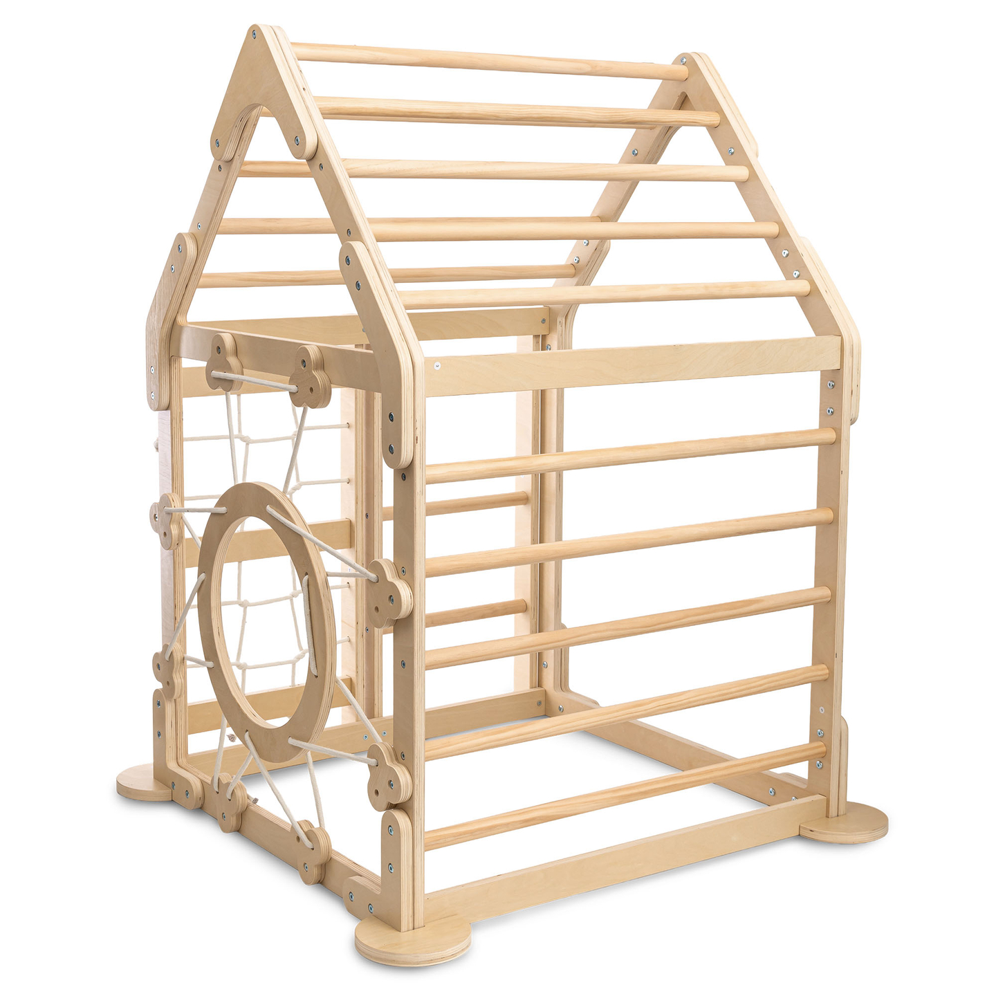 Parco giochi in legno al coperto per bambini: una casa con scale e uno scivolo