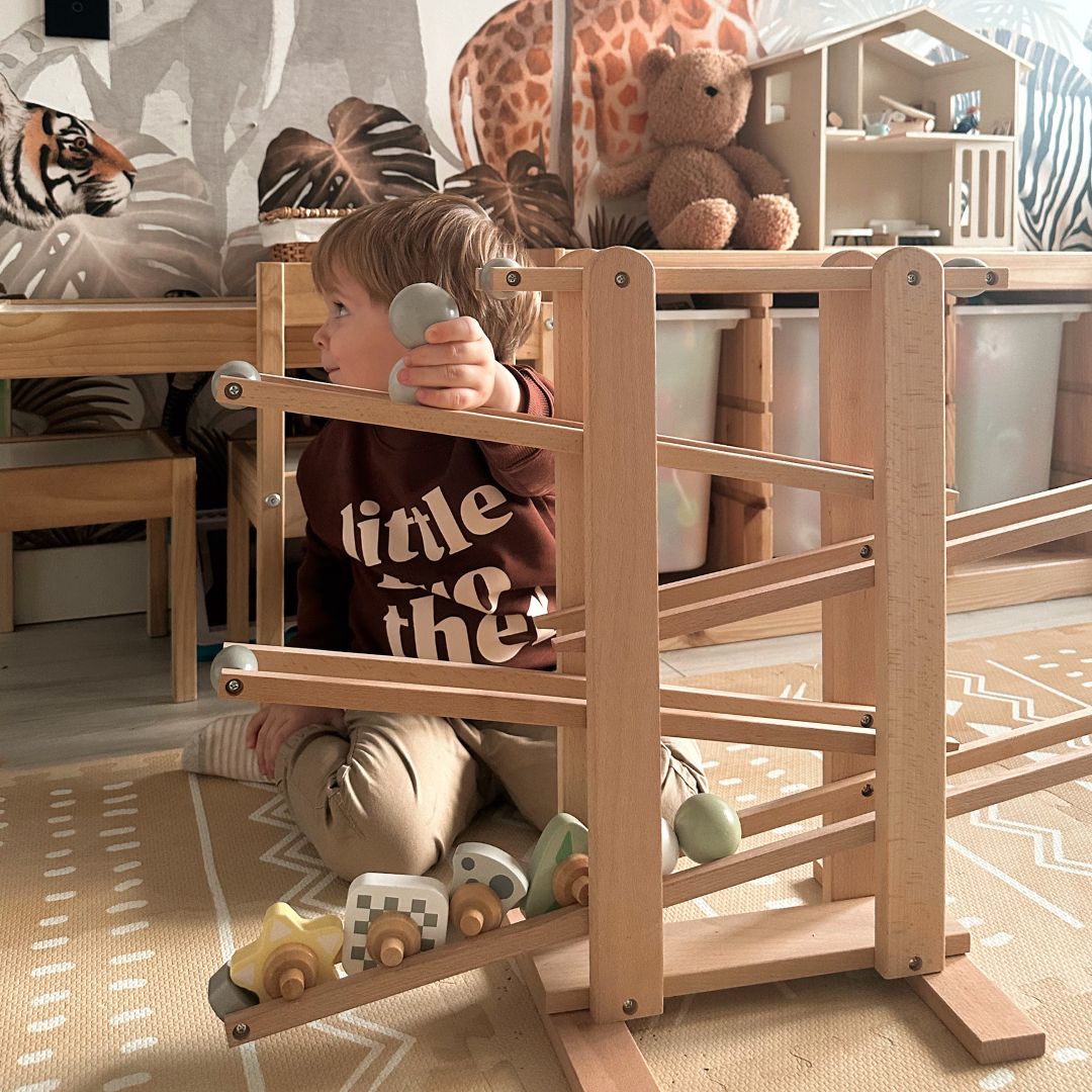 Ampio vicolo cieco in legno - scivolo con elementi rotanti