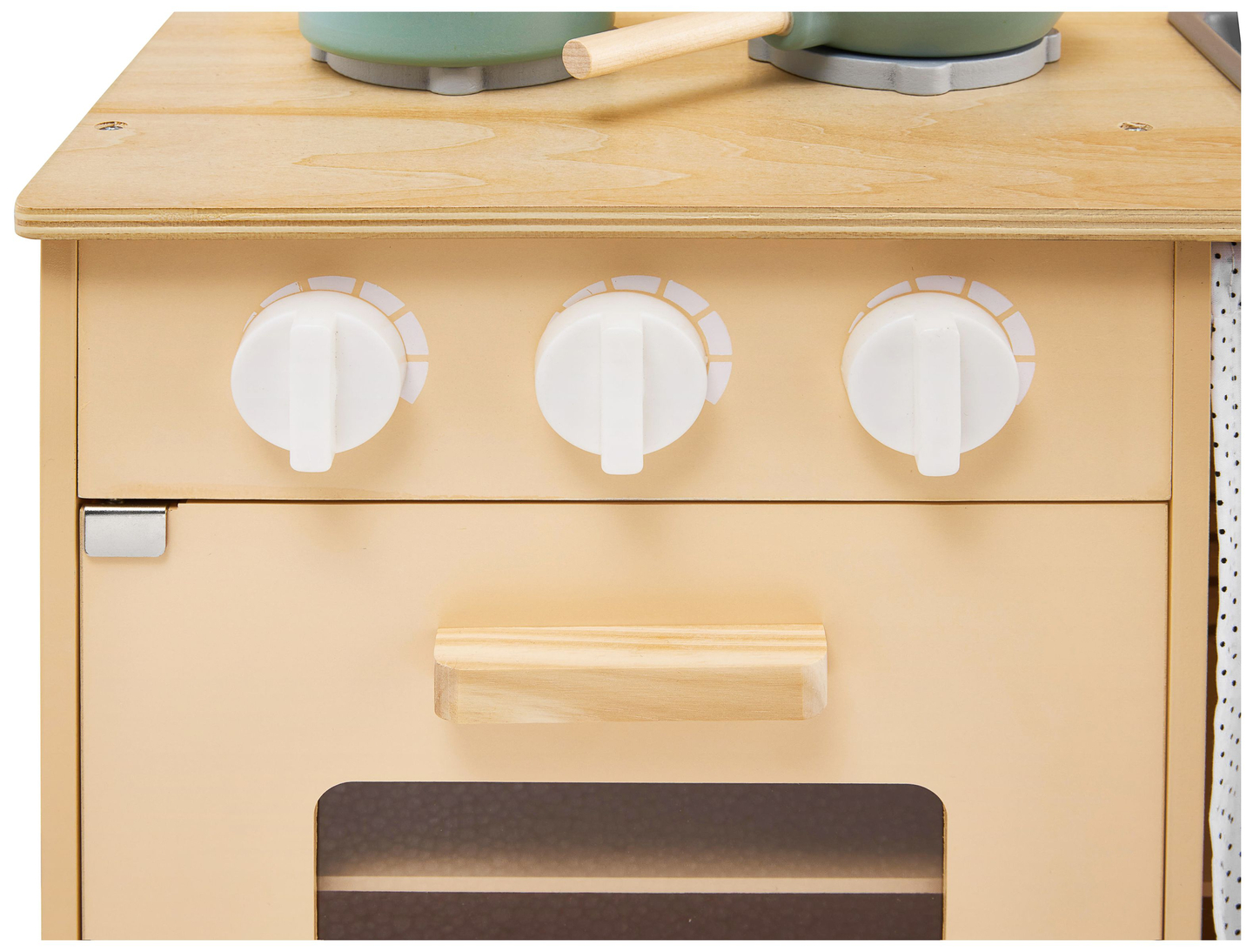 Cucina in legno con grembiule, accessori e illuminazione a LED