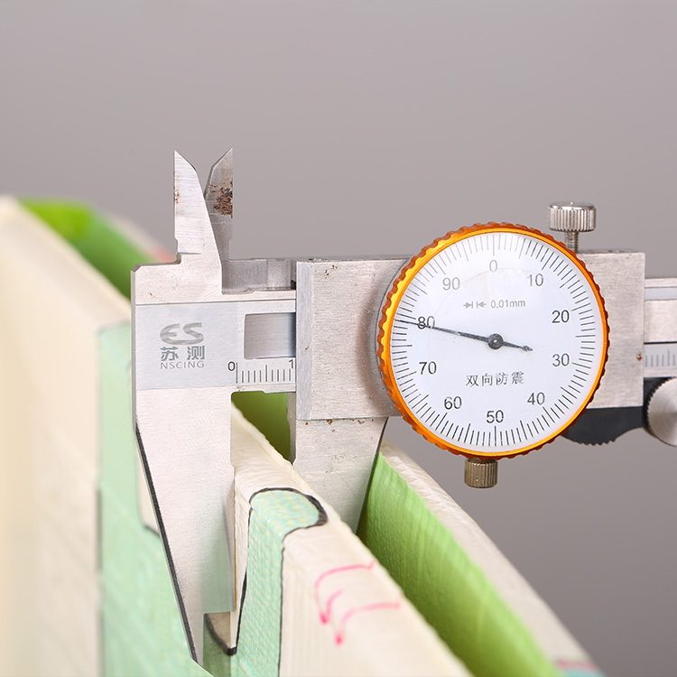 Tappetino in schiuma bifacciale XXL - pieghevole 1 CM (montagna e strada)