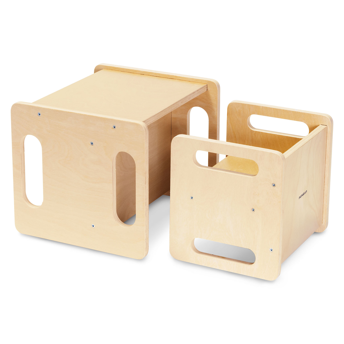 Tavolo e sedia in legno con funzione di gradino: un set Montessori multifunzionale per bambini