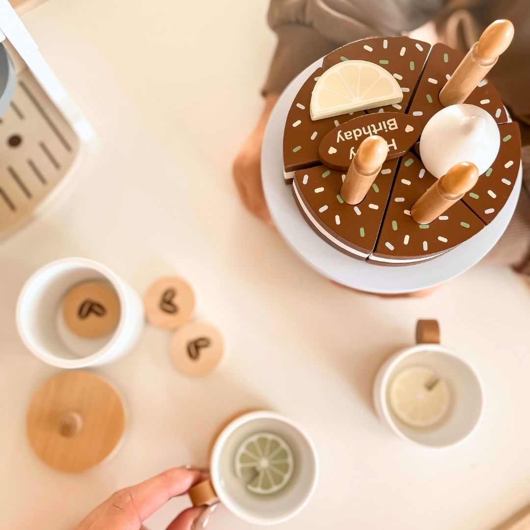 Torta di compleanno in legno da tagliare