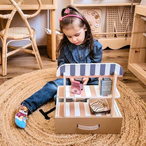 Negozio pieghevole in legno - bar, pasticceria con accessori