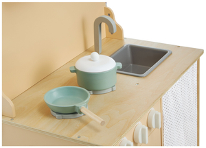 Cucina in legno con grembiule, accessori e illuminazione a LED