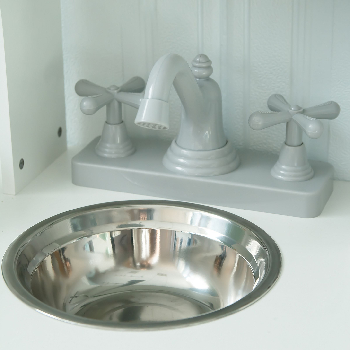 Cucina per bambini in legno con microonde