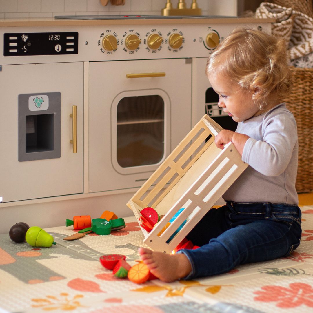 Frutta e verdura in legno da tagliare