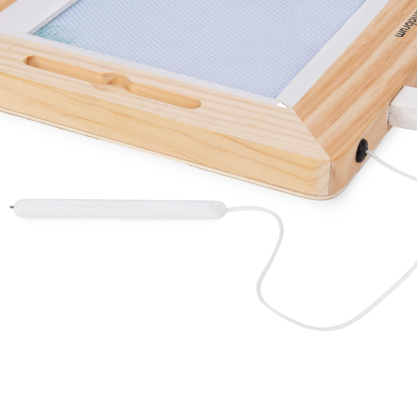 Penna stilografica in legno con timbri - tavolo da disegno