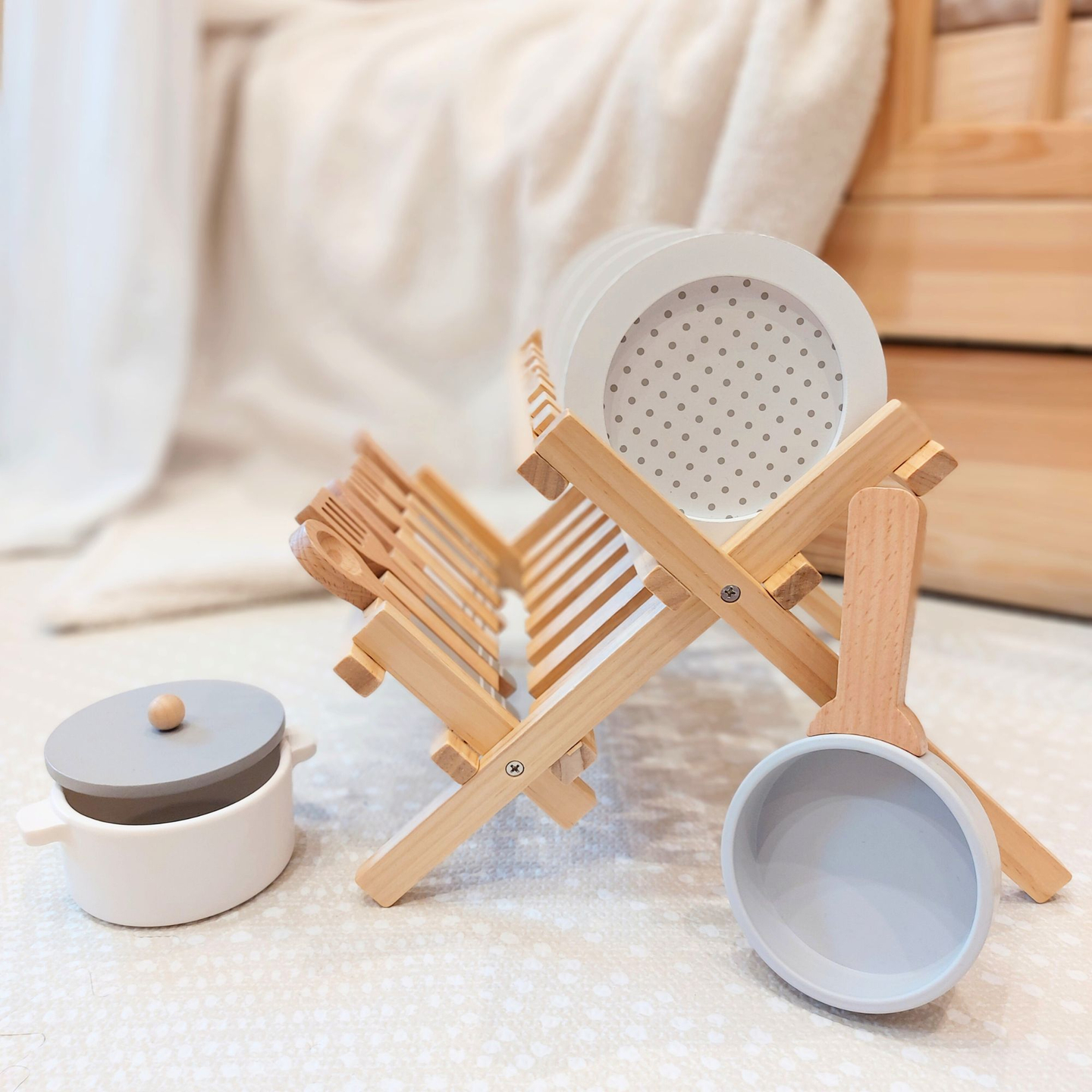Accessori da cucina in legno con asciugapentole - set per bambini