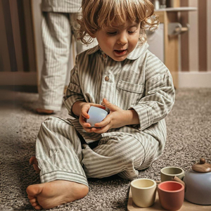 Servizio da tè in legno con vassoio - 7 articoli