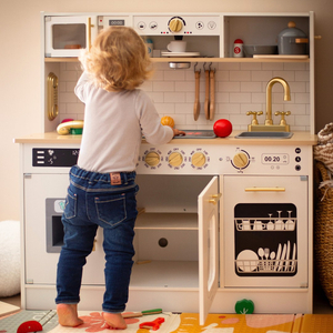 Cucina interattiva XXL in legno con accessori e illuminazione a LED - su due livelli