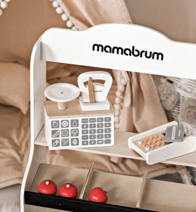 Mini market - negozio con bilancia, terminale, carta di pagamento e frutta