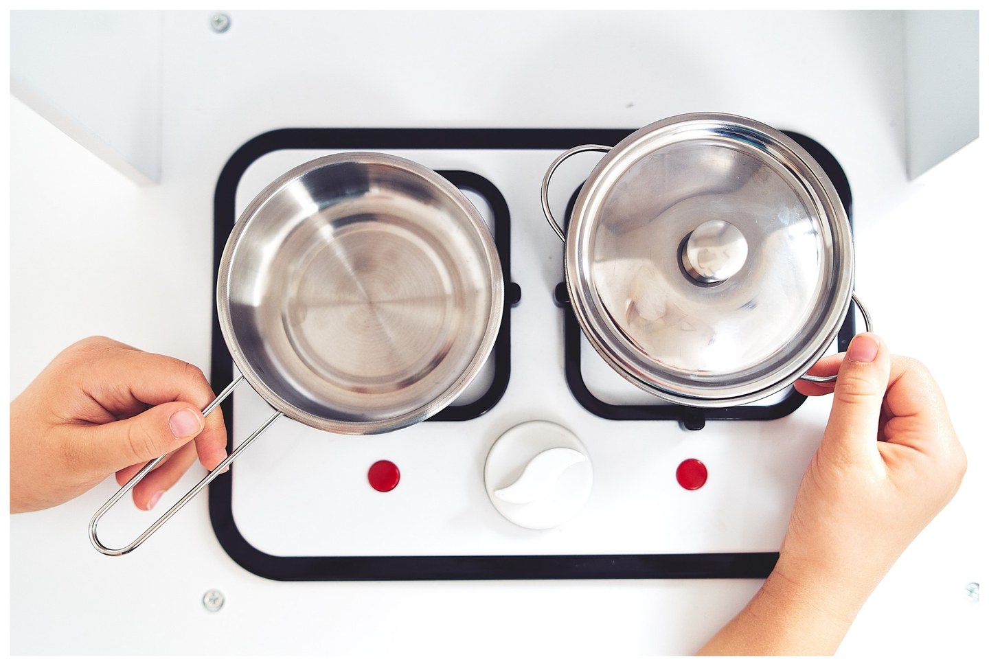 Cucina ad angolo in legno XXXL con frigorifero, forno, lavatrice, grembiule e accessori