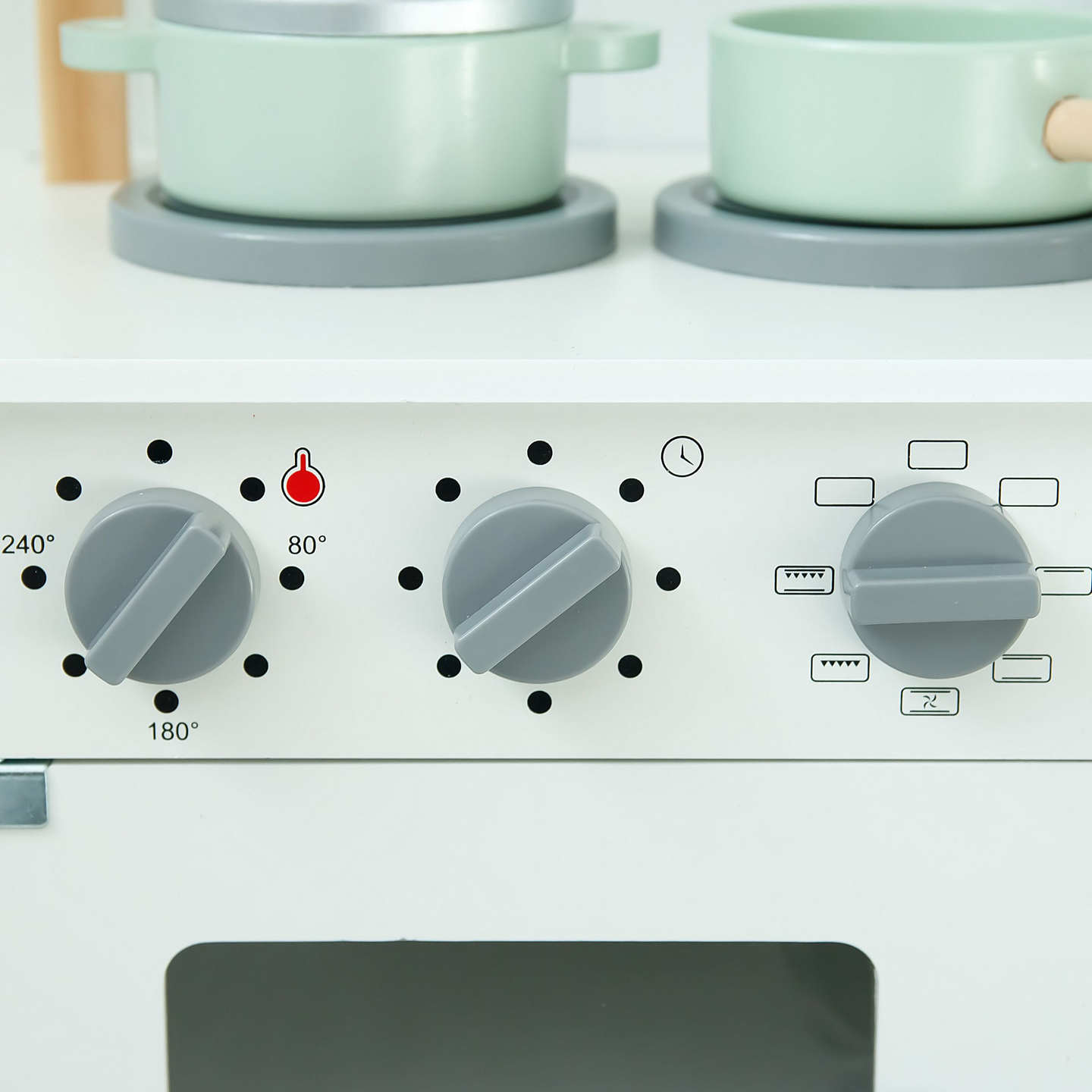 Cucina per bambini in legno con microonde