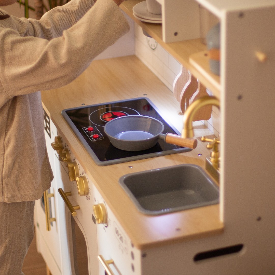 Cucina interattiva XXL in legno con accessori e illuminazione a LED - su due livelli