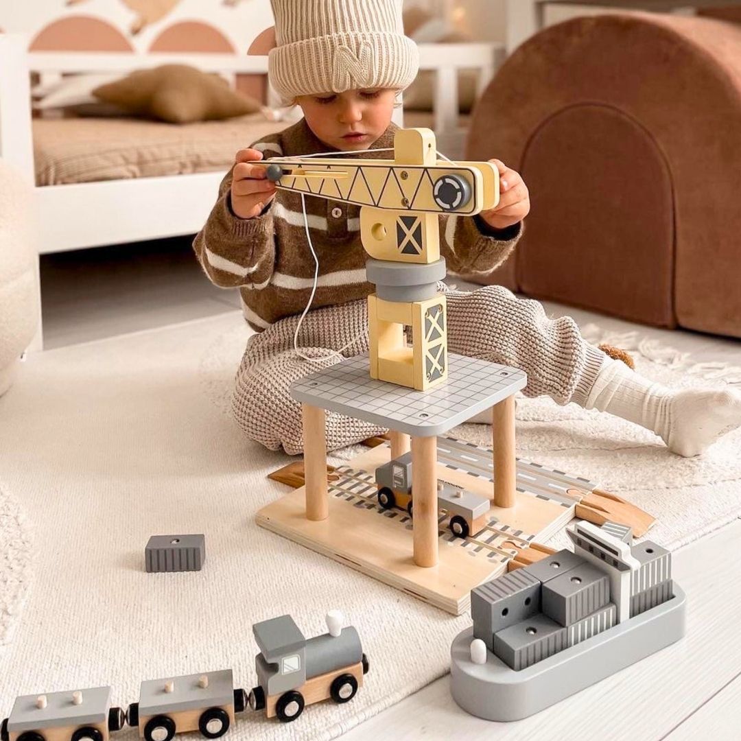 Gru portuale mobile con argano magnetico e accessori - set in legno