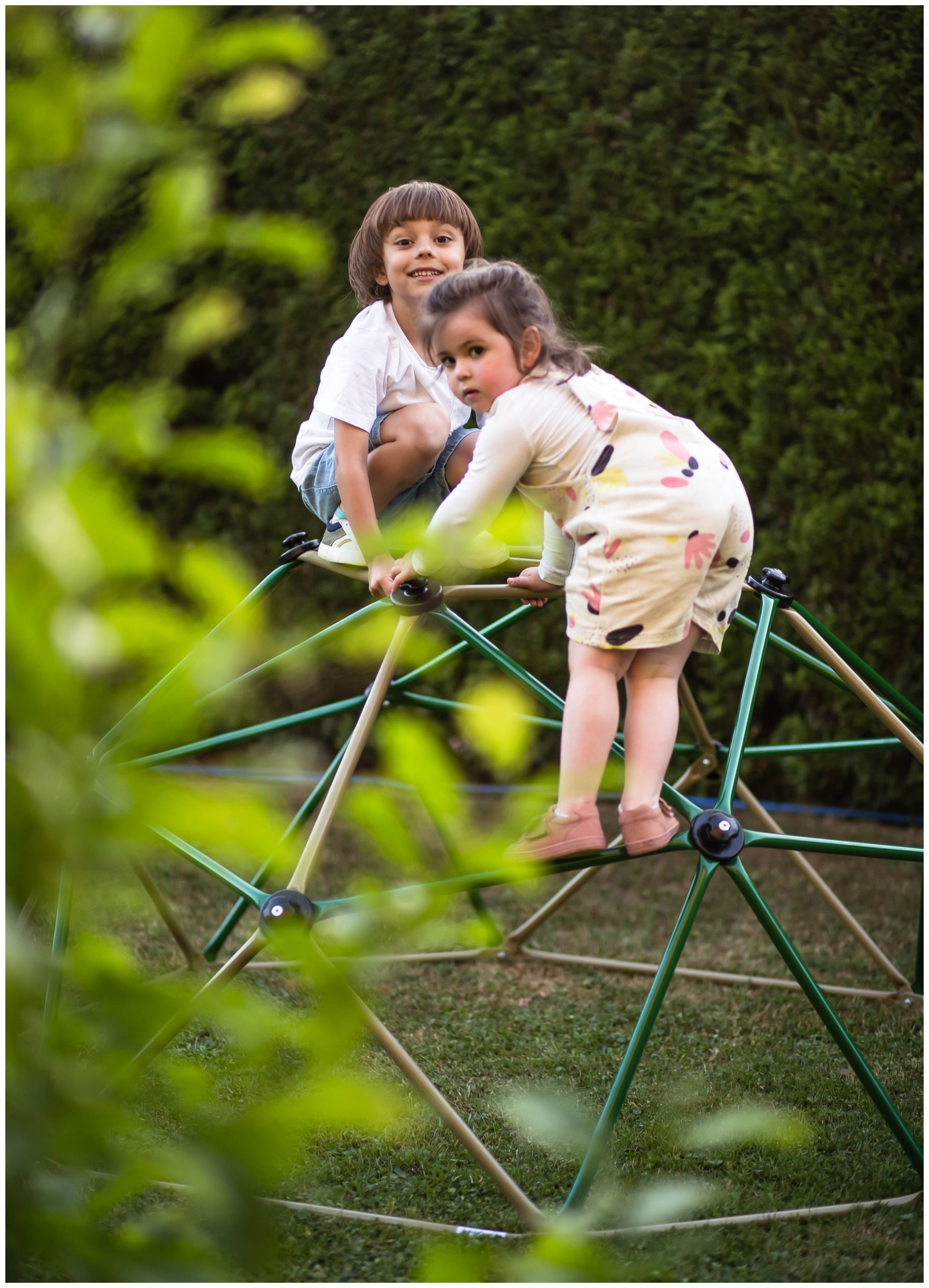 Cupola di arrampicata per bambini HyperMotion XL, geodome, parco giochi da giardino, diametro: 1,8 m