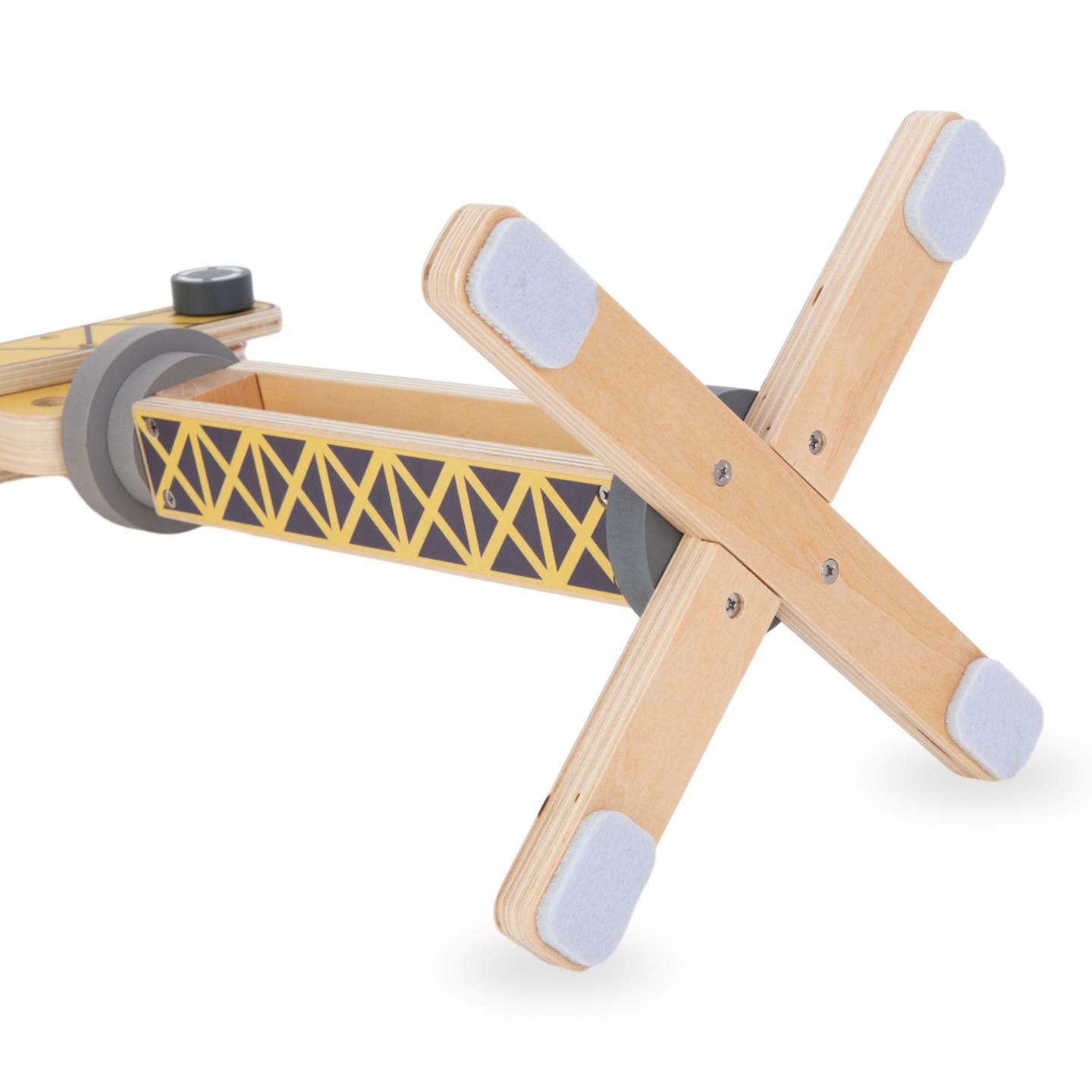 Cantiere in legno con gru mobili e veicoli di grandi dimensioni, gru a torre