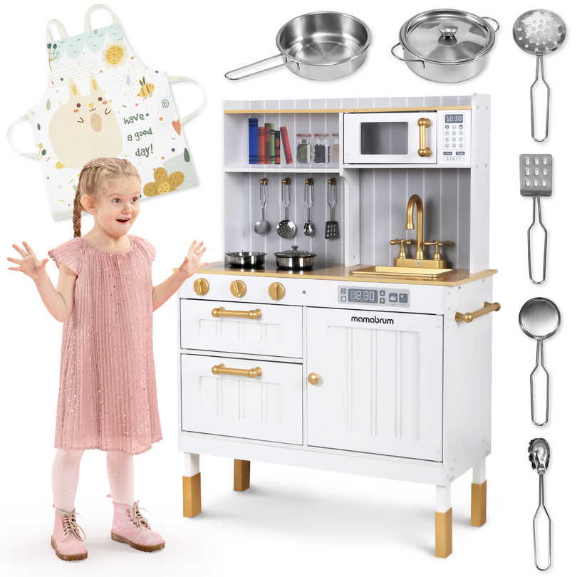 Cucina bianca in legno con accessori e grembiule