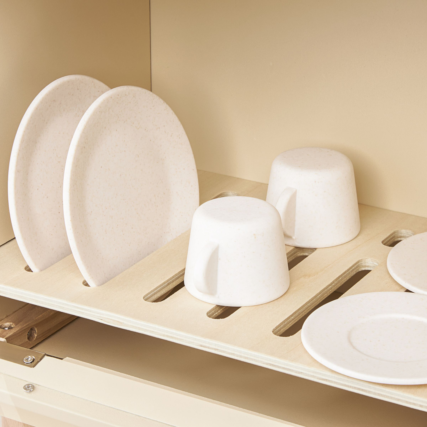 Lavastoviglie in legno con accessori