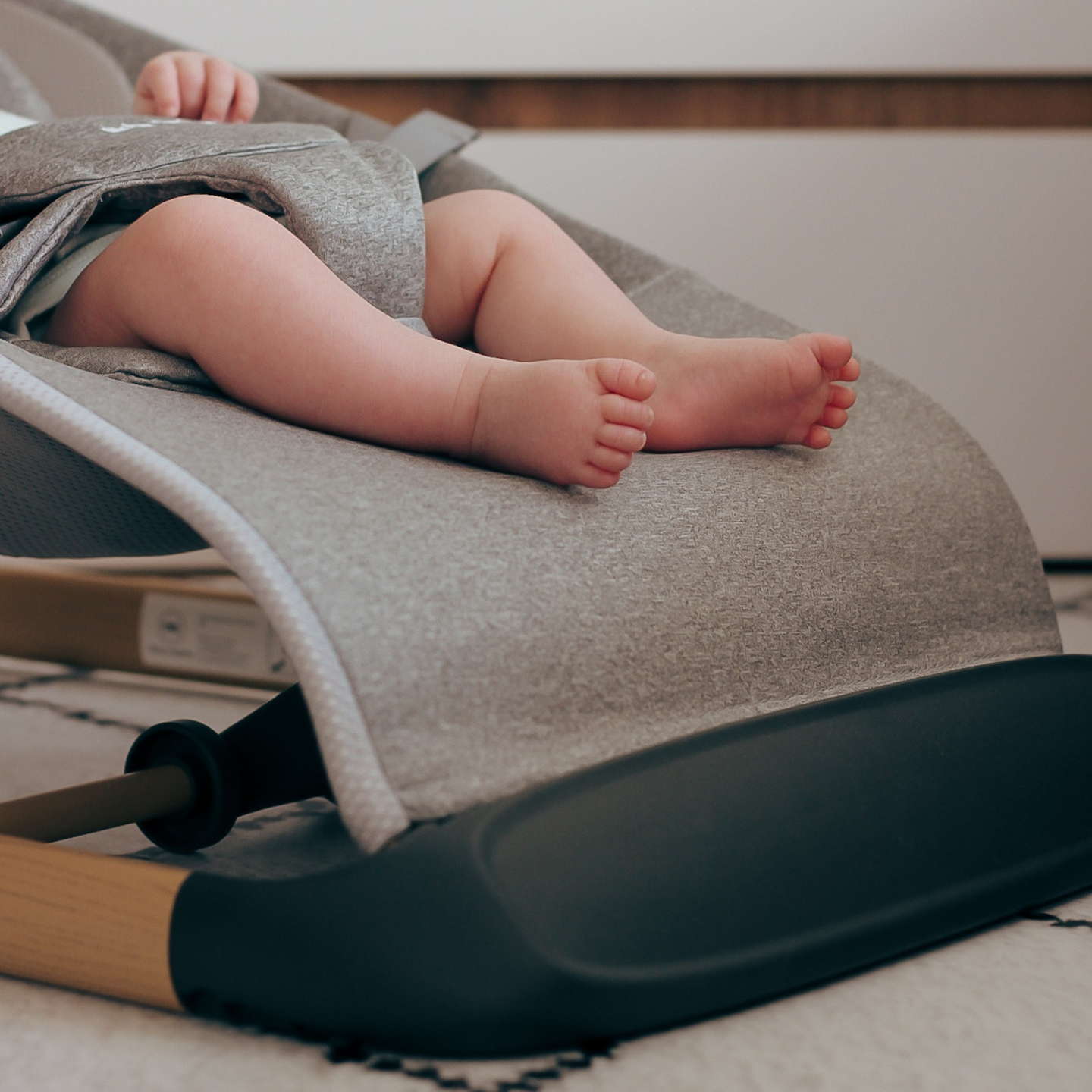 Sedia a dondolo 2 in 1 Moby- Sistema LILY - grigio