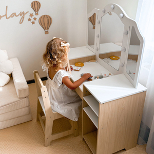 Tavolino da toeletta per bambini in legno con sedia, accessori e illuminazione a LED