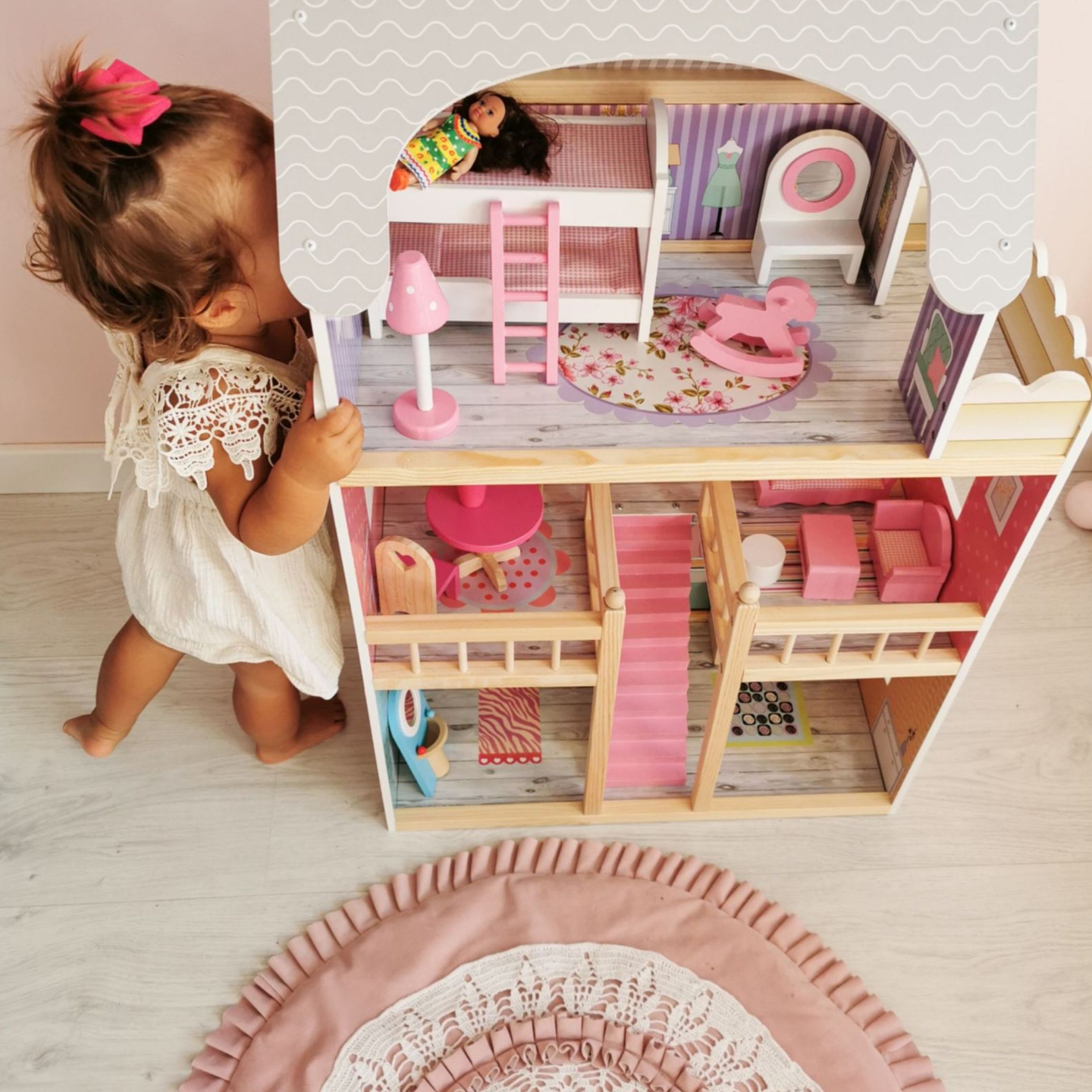 Grande casa delle bambole in legno a 3 piani con terrazza, set di mobili e illuminazione a LED!
