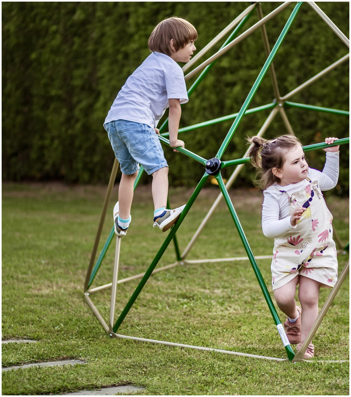 Cupola di arrampicata per bambini HyperMotion XXL, geodome, parco giochi da giardino, diametro: 3 m